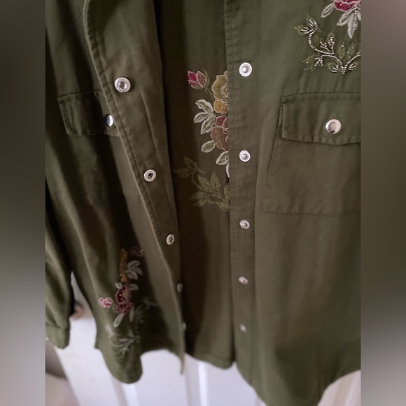 Francesca Olive Green Embroidery Long sleeve Shirt - Picture 10 of 12